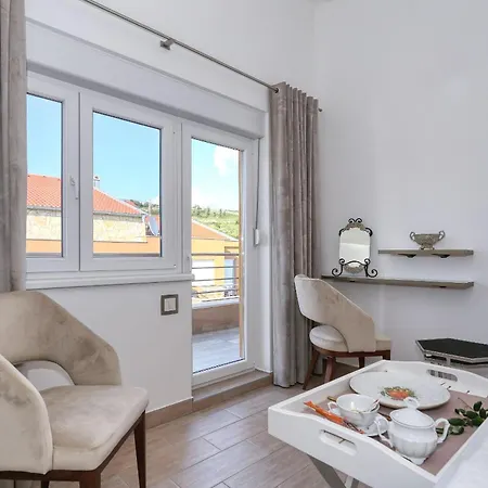 Jasmin - Amazing Seaview Maisonette With Direct Access شقة